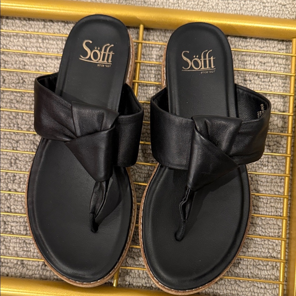 Sofft Black Sandals. Like new. Size 6. Excellent condition.